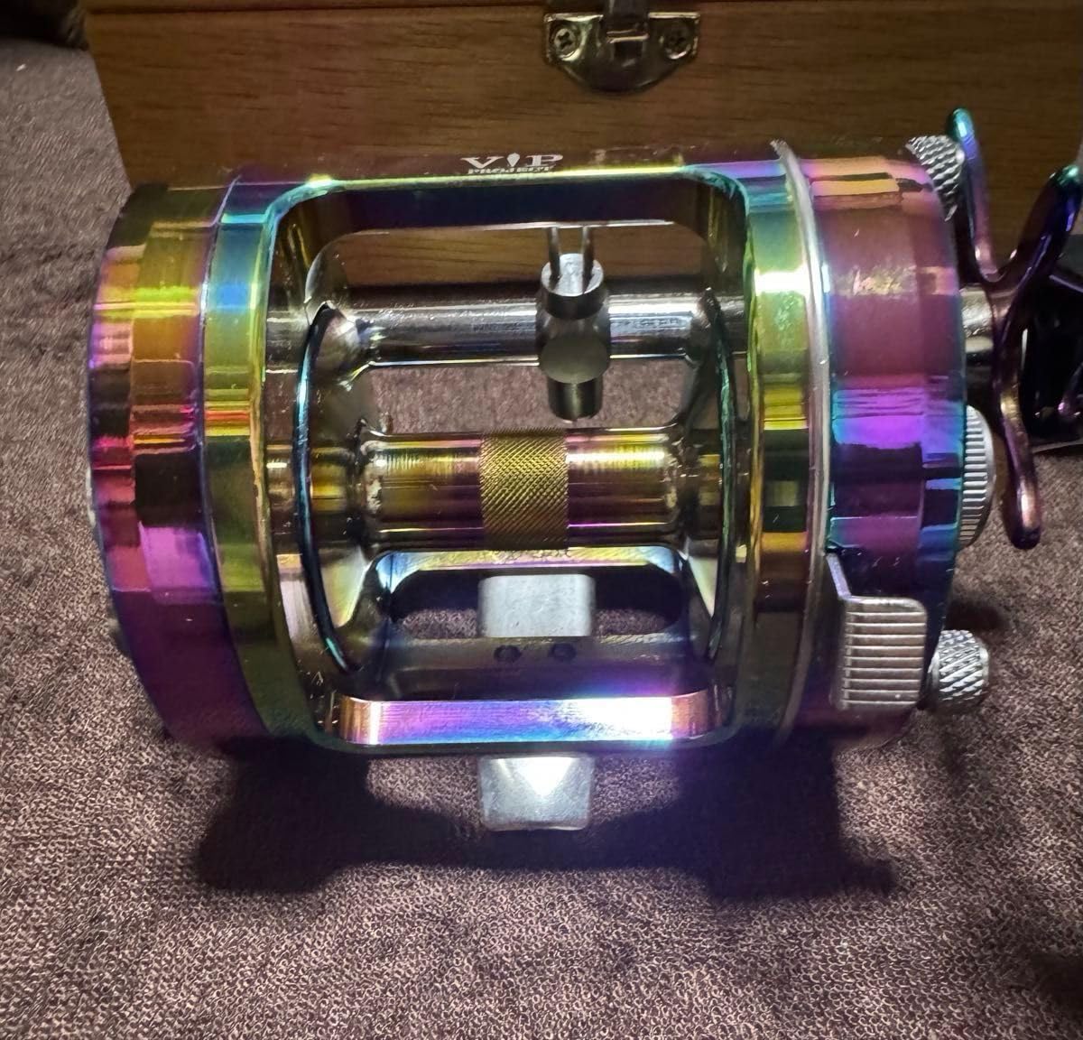 VIPプロジェクト PW631RB 100台限定リール V.I.Pプロジェクト Amazon.co.jp: VIPプロジェクト PW631RB 遠投カゴ釣り 両軸遠投 100台